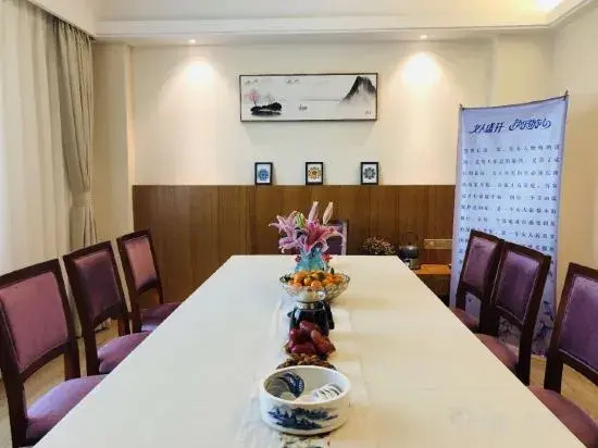Sanya Linwang Haiyuan Business Hotel