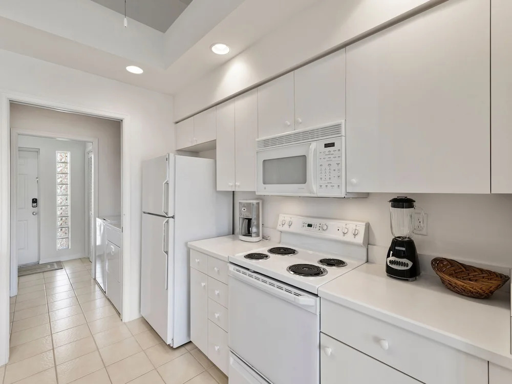 Glen Manor 14-202 by Vtrips