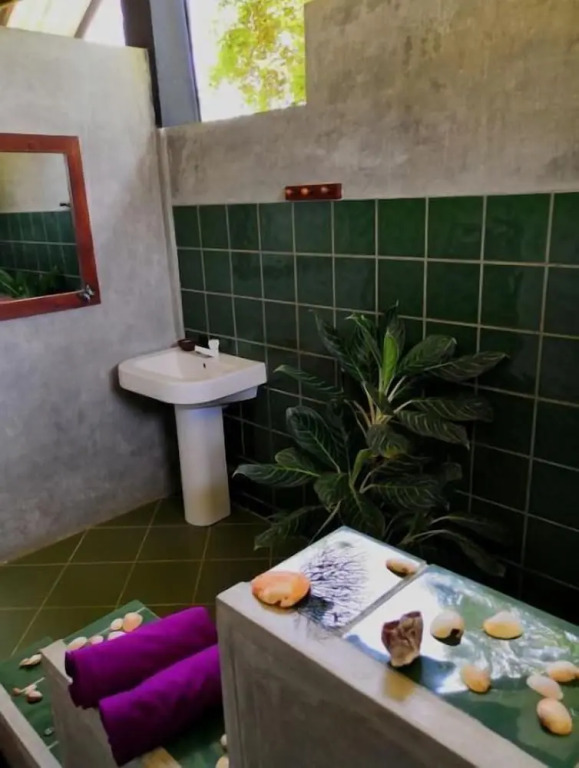 Yala Ying Yang Hostel & Camping