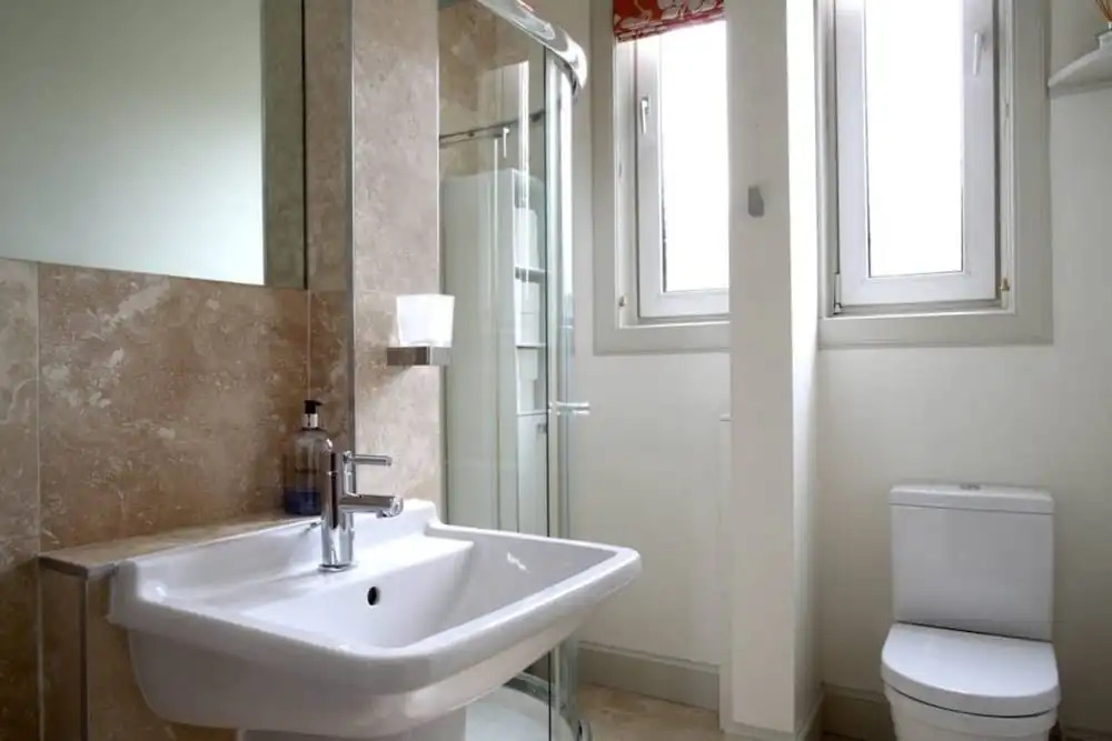 1 Bedroom Flat Near City Centre
