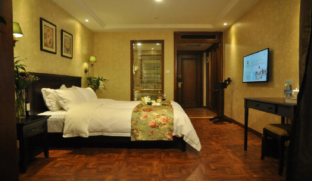 Menoni Boutique Hotel