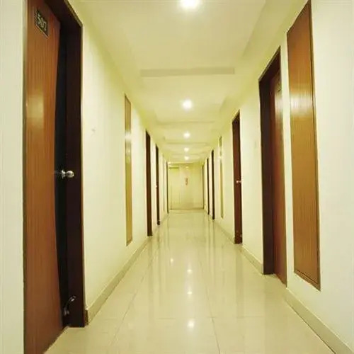 中央塔楼酒店(Hotel Central Tower)