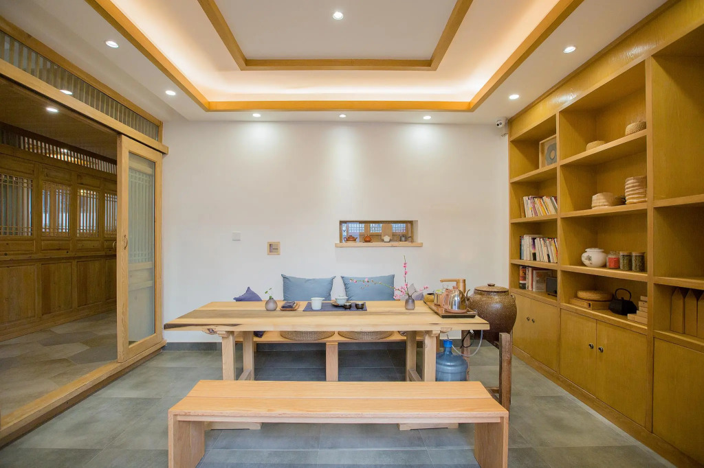 Jianshe Inn