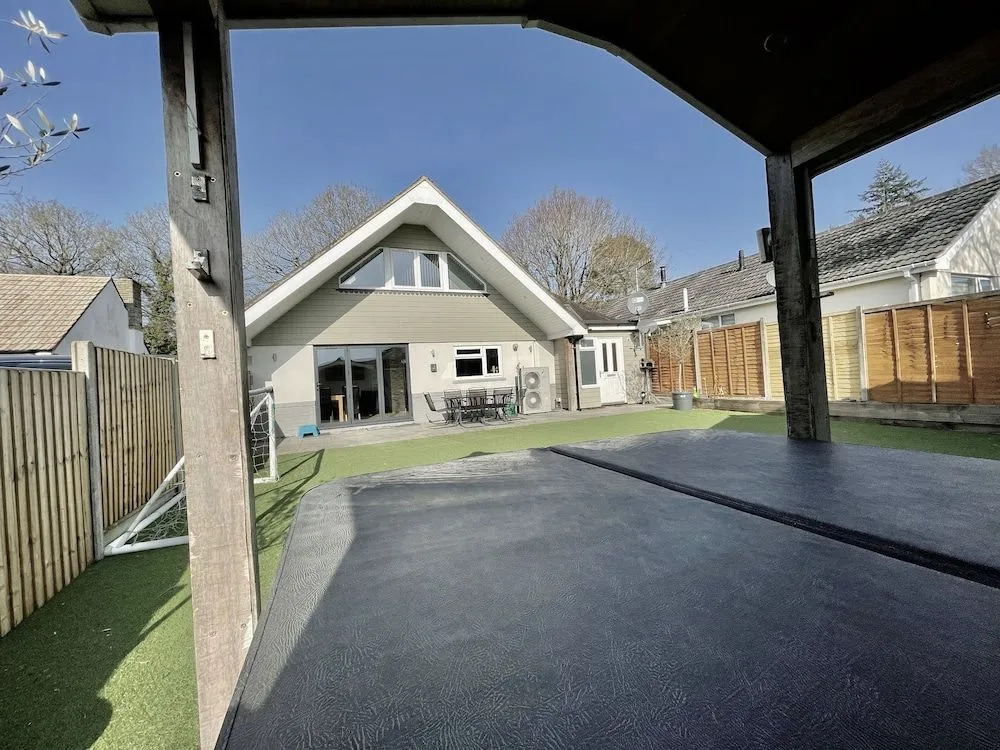 Four Corners Holiday Home with Hot Tub & Sauna
