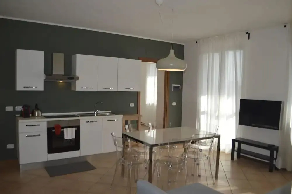 V12 Apartments - Trecate