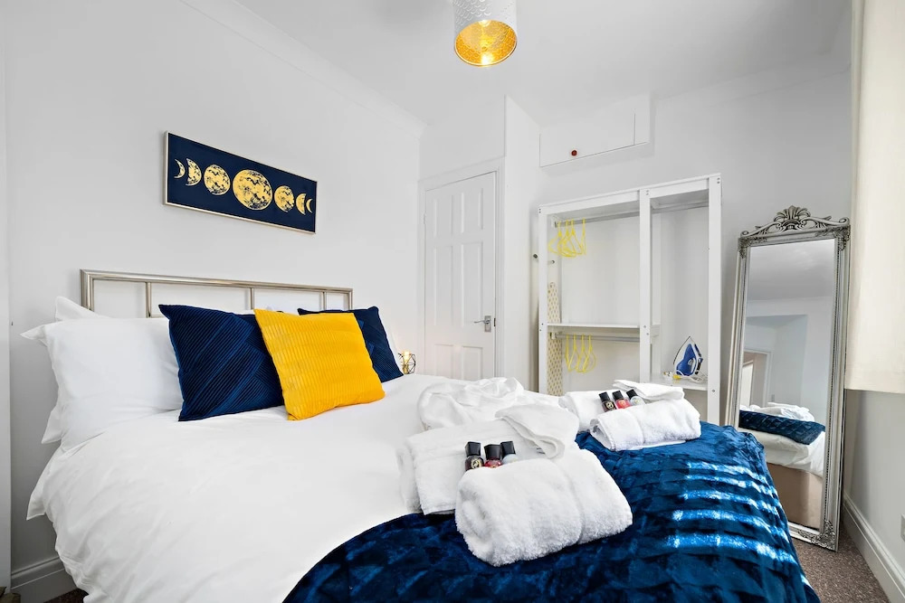 Stay In Cardiff Canton St. John's Court Apartment