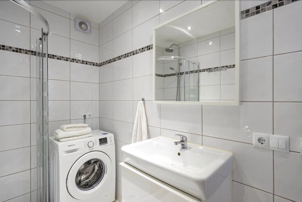 Lovely Beachfront Apartment Ref 88