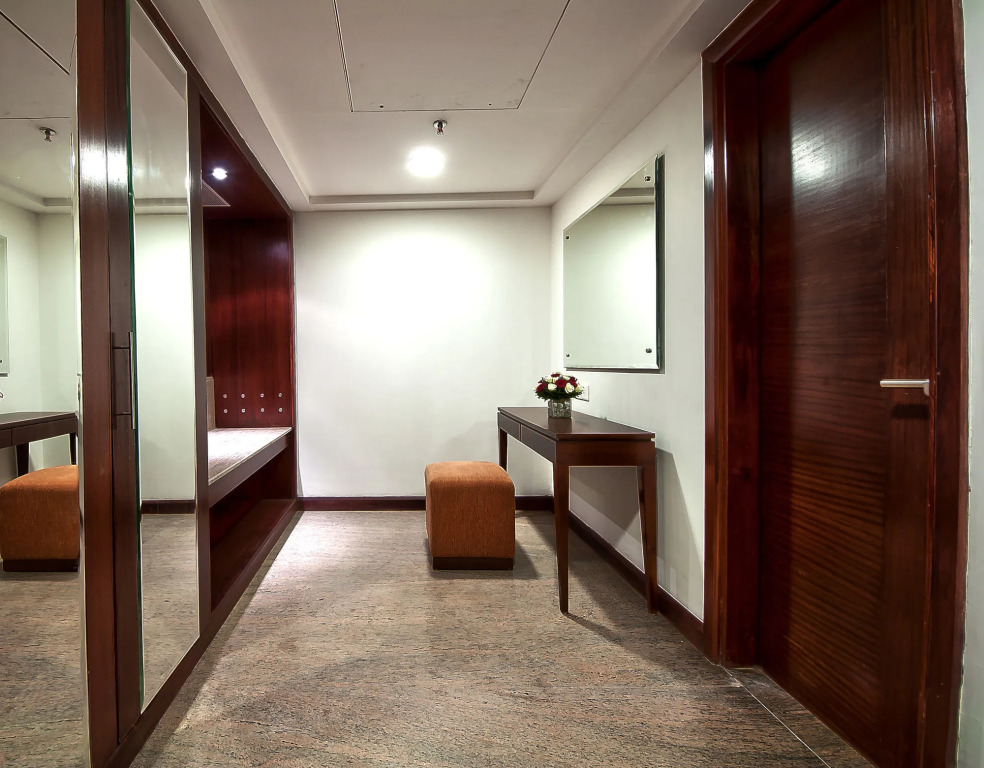 The Golden Plaza Hotel