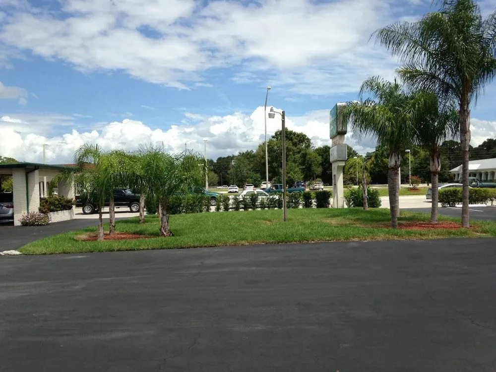 Economy Inn Okeechobee