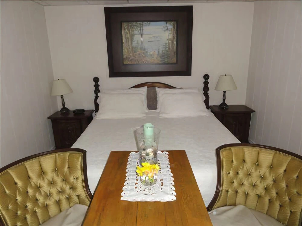 1875 A Charters Inn