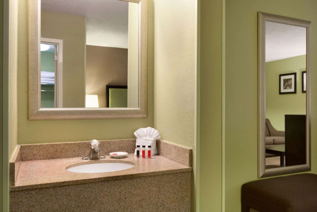 Days Inn by Wyndham Baltimore Inner Harbor