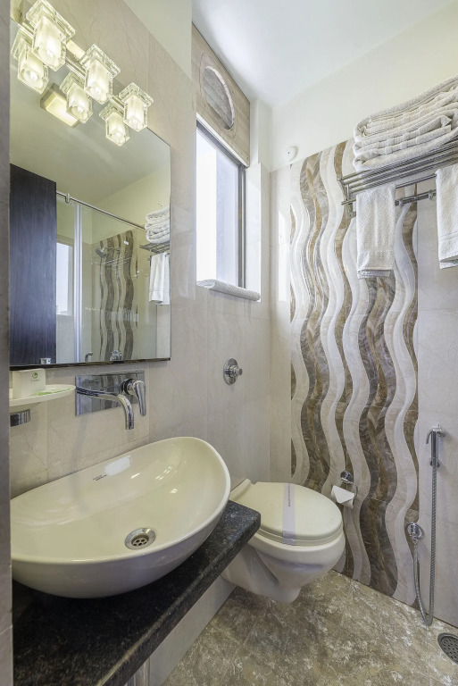 FabHotel Signature Inn