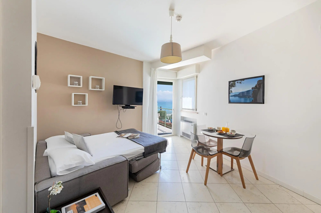 Residenza Miralago With Pool - Studio Apartment With Lake View