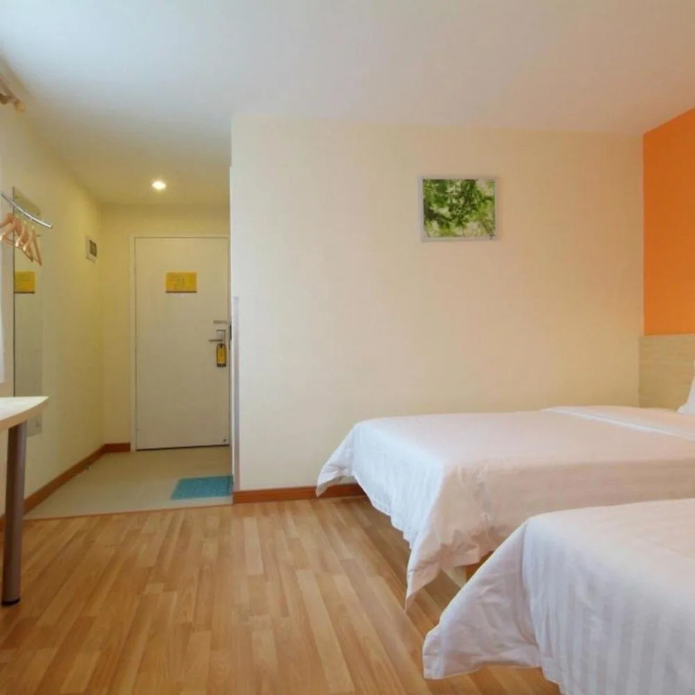 Life Yajo Hotel Tuan Yi Da Square
