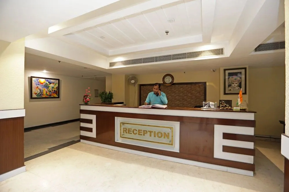 Capital O 445 Impress Hotel