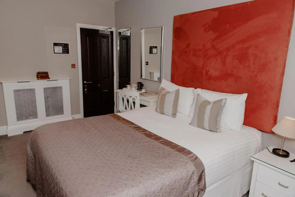 Woodlands Hotel