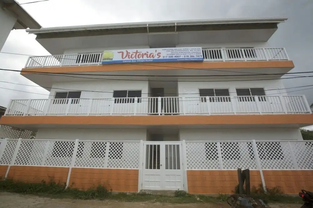 Victorias Gennie Bay Village Hostal