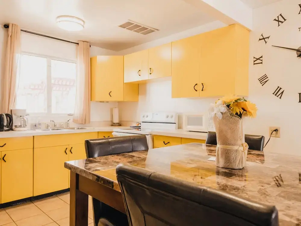 Home Style Apartments - 1 & 3 BR Suites with Full Kitchen