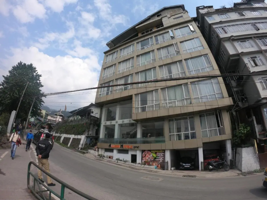 Mann Dechen and Palmo, Mg Marg, Gangtok