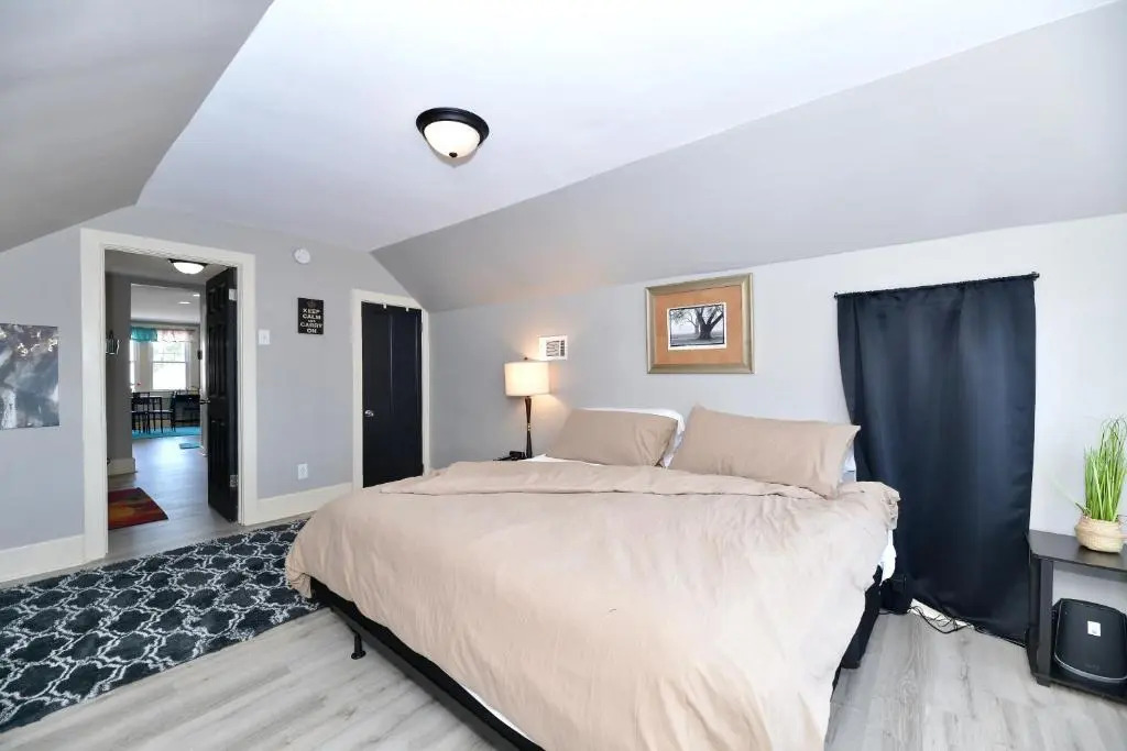 2 houses in 1 heart of Fountain Square DT Indy