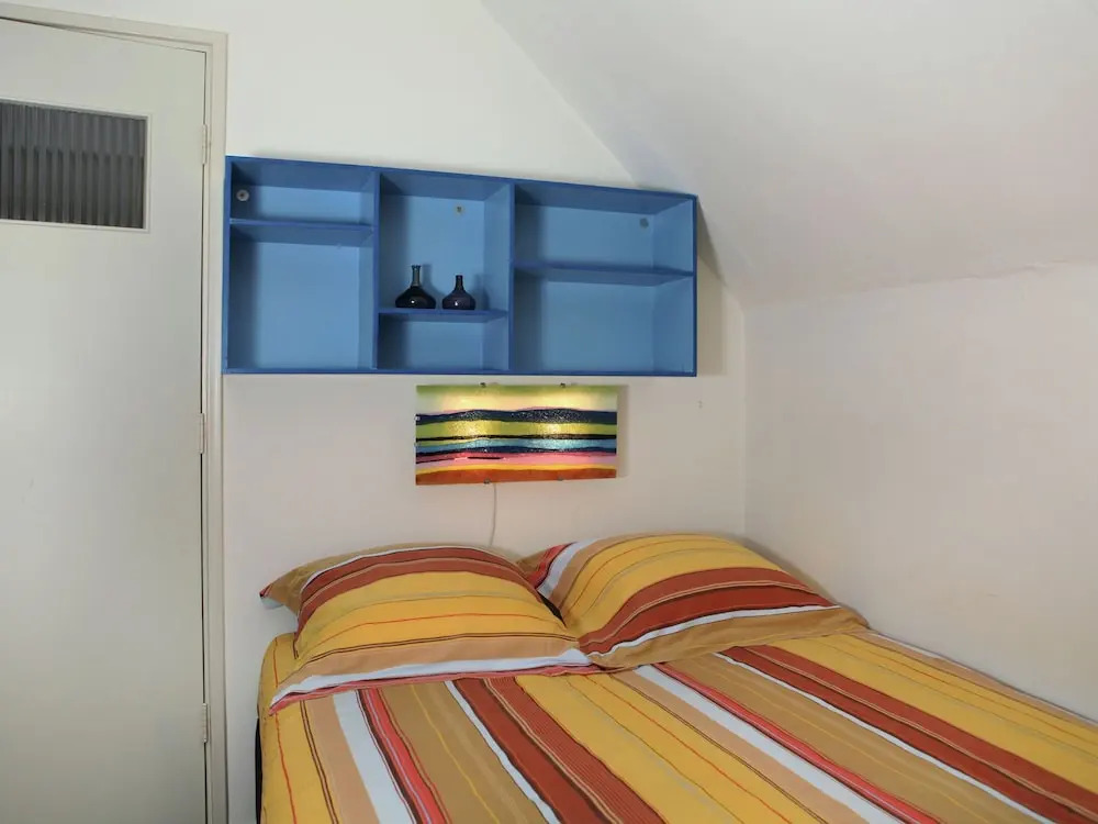 Holiday Home With Roofed Terrace, Barbecue & Garden in Bentelo