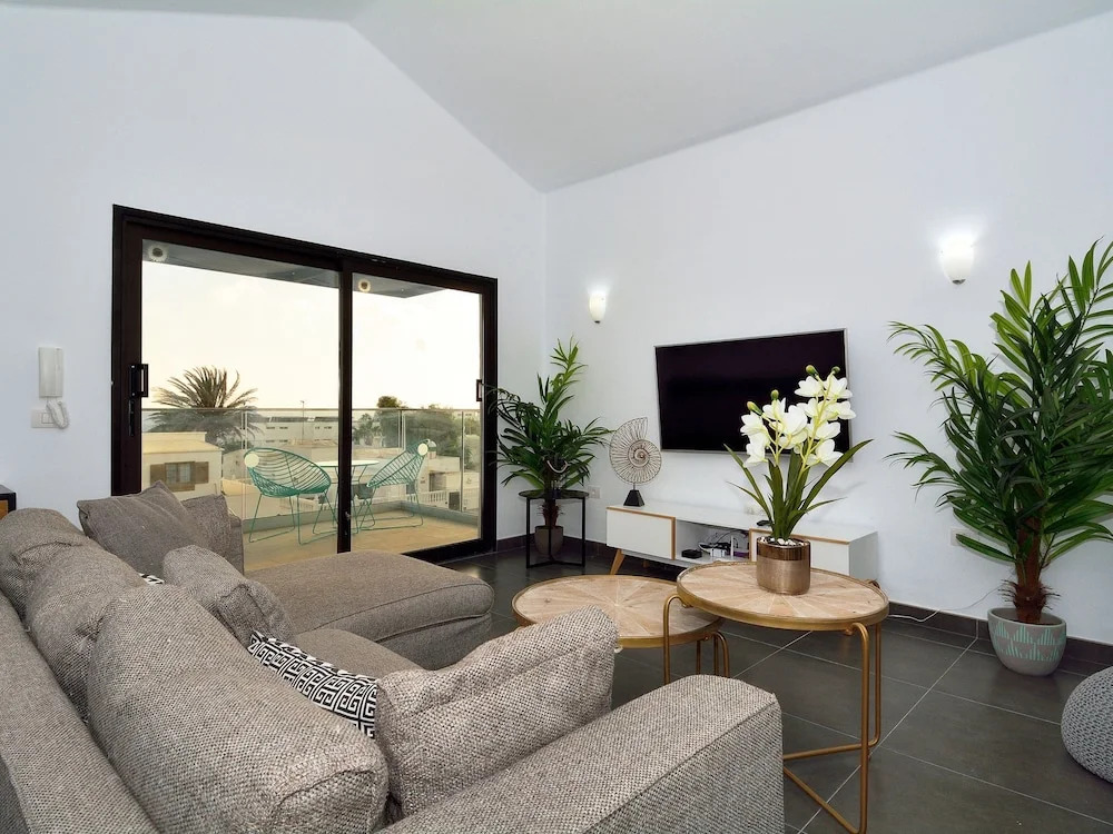 Luxury, Attached Villa With Heatable Pool Near Puerto del Carmen