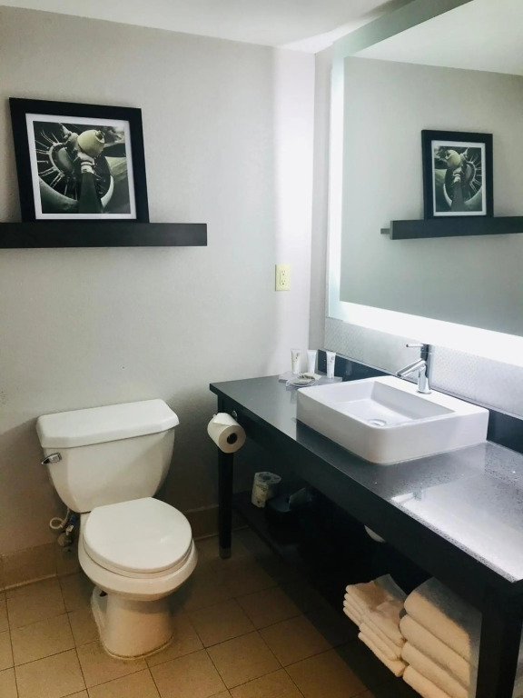 Country Inn & Suites by Radisson, Warner Robins, GA