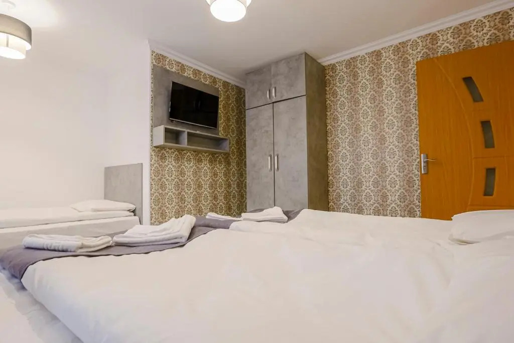 VAIAS Apartamente cu Terasa si Vedere Munte