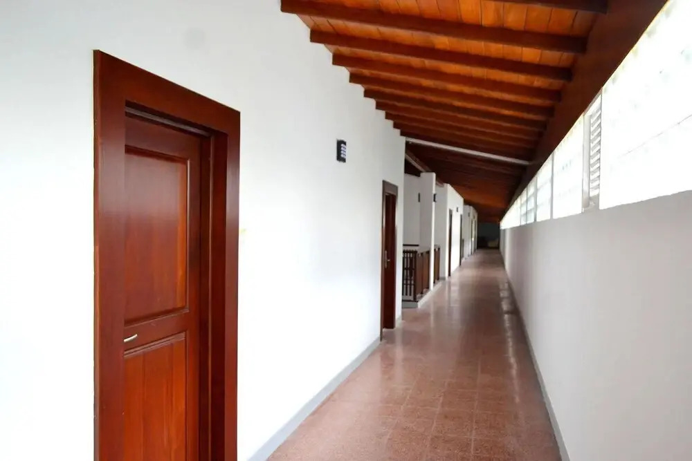 KYNROCK Airport Hotel