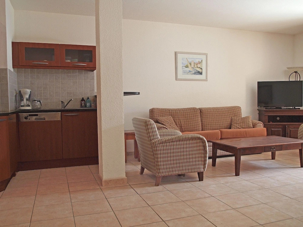 Apartment in Gassin Saint Tropez With Garden, Pool
