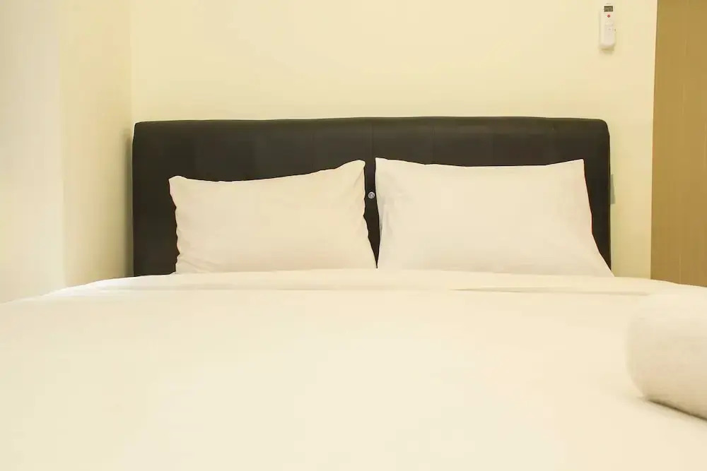 Minimalist and Homey 2BR ar Meikarta Apartment