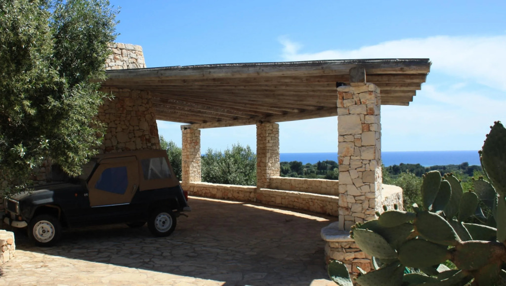 Li Fani Luxe Pool Stone House