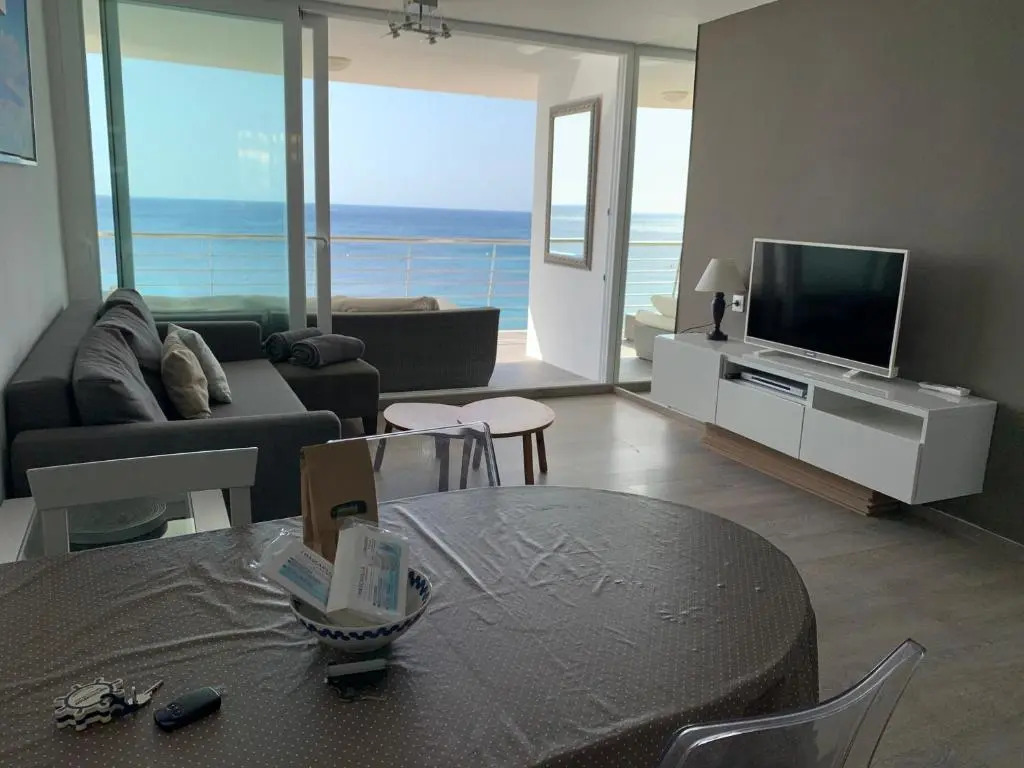 Sea front, design, Air Conditioning, heating, First floor, 4beds