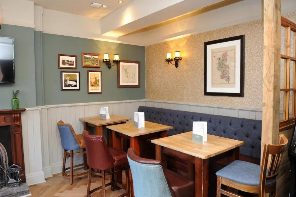 White Hart by Chef & Brewer Collection