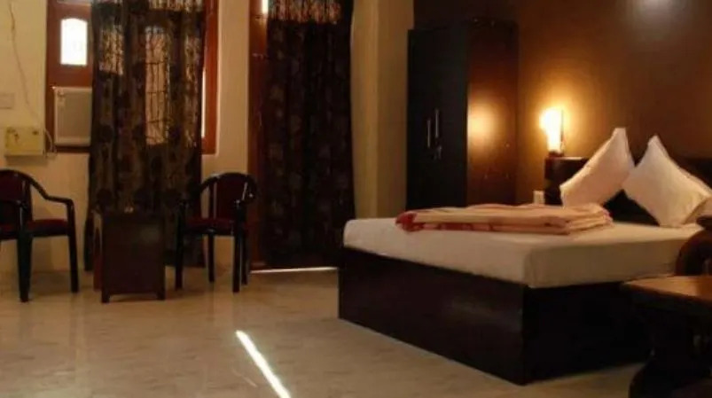 Hotel Corbett Regency