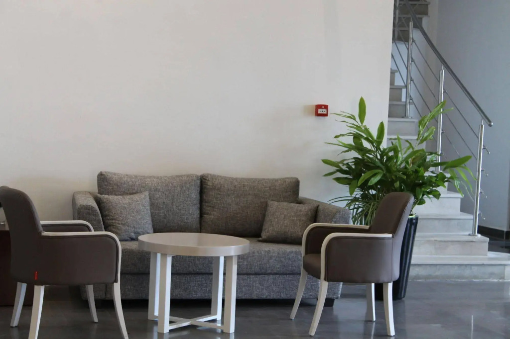 Hotel Lac Leman, LES BERGES DU LAC