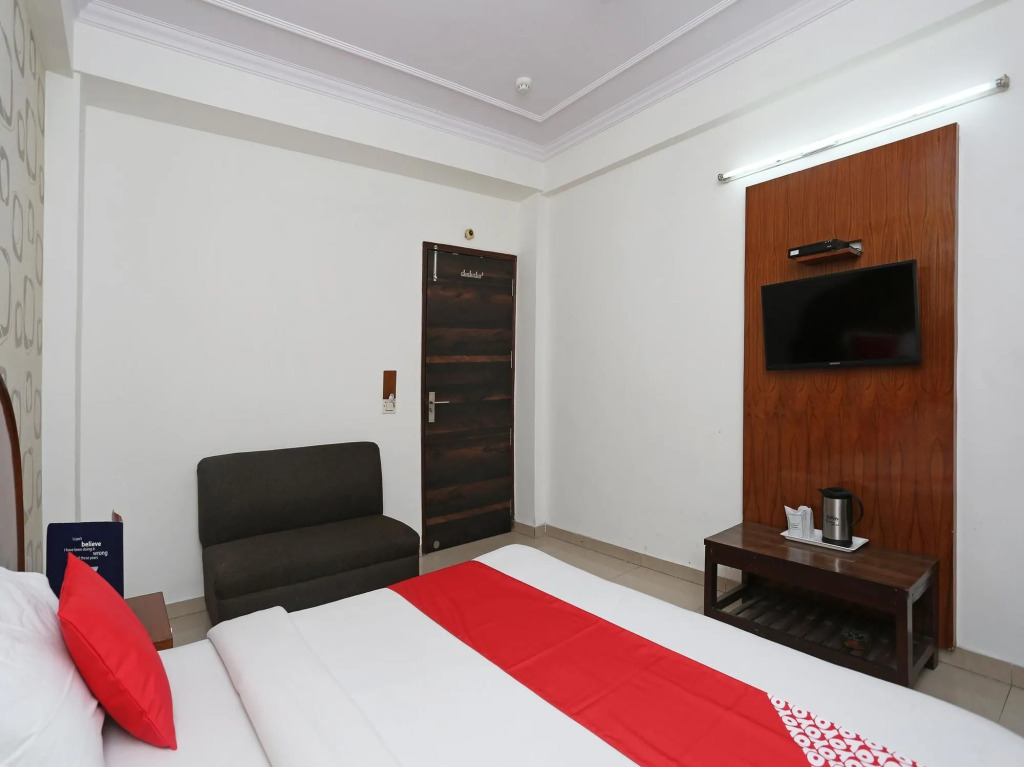 OYO 14710 Hotel Pallvi palace