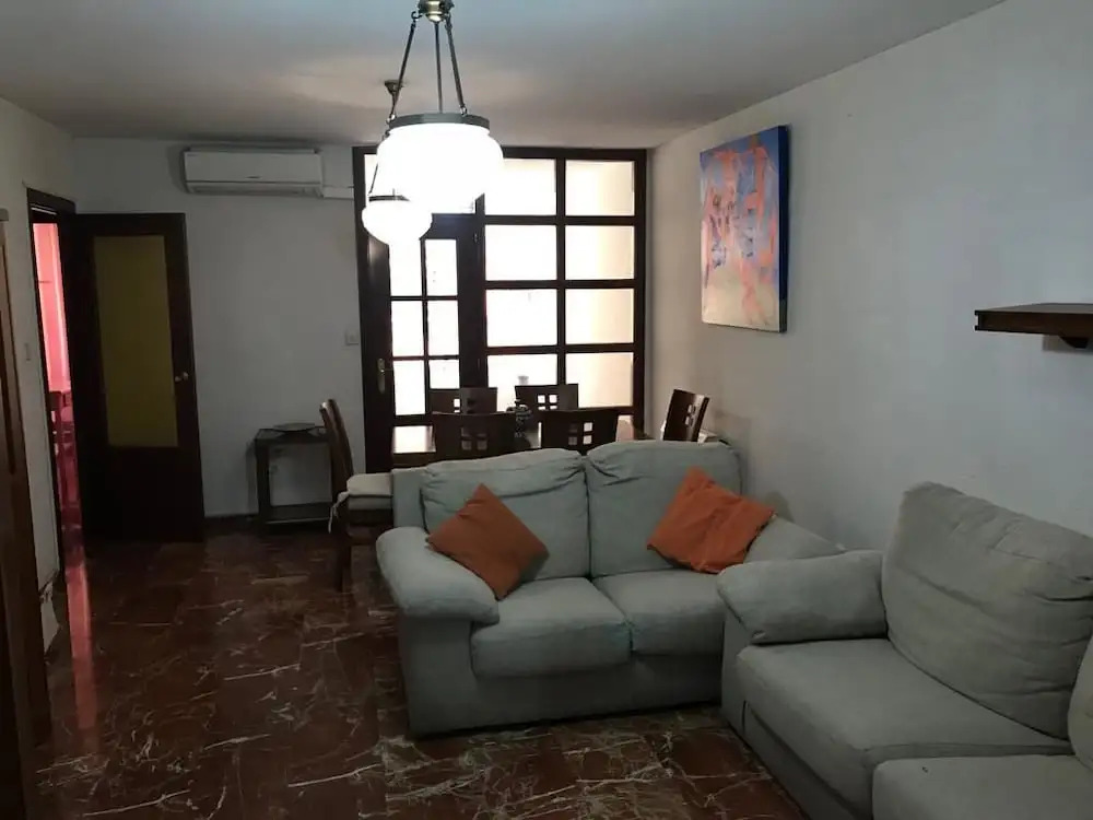 Amplio Apartamento Con Parking Gratuito