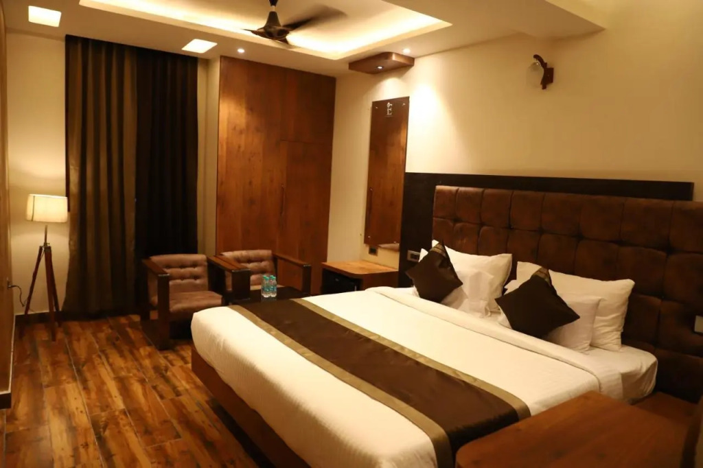 Hotel Emperio Grand