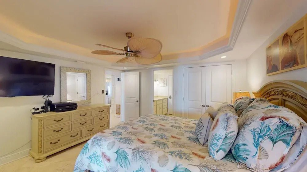 Sandarac 502b: Beachfront 3br Condo W/ Pool & Views 3 Bedroom Condo