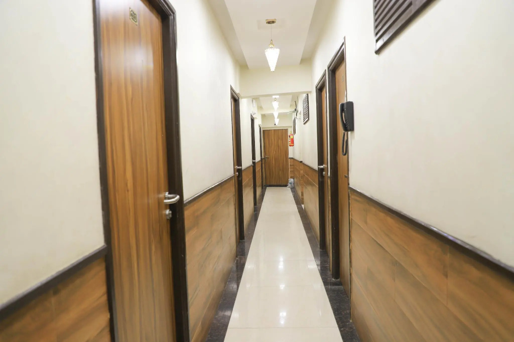 Hotel Plaza Executive Kurla