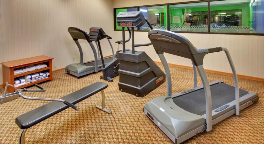 Holiday Inn Express Hotel & Suites Omaha - Southwest