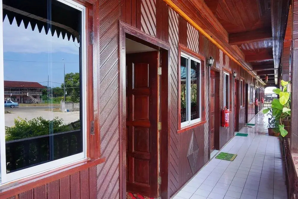 Arung Hayat Sipadan Adventures Lodge