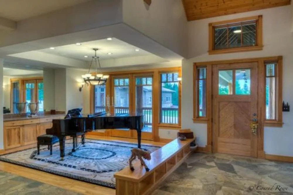 The Lodge at Trout Creek Bed and Breakfast