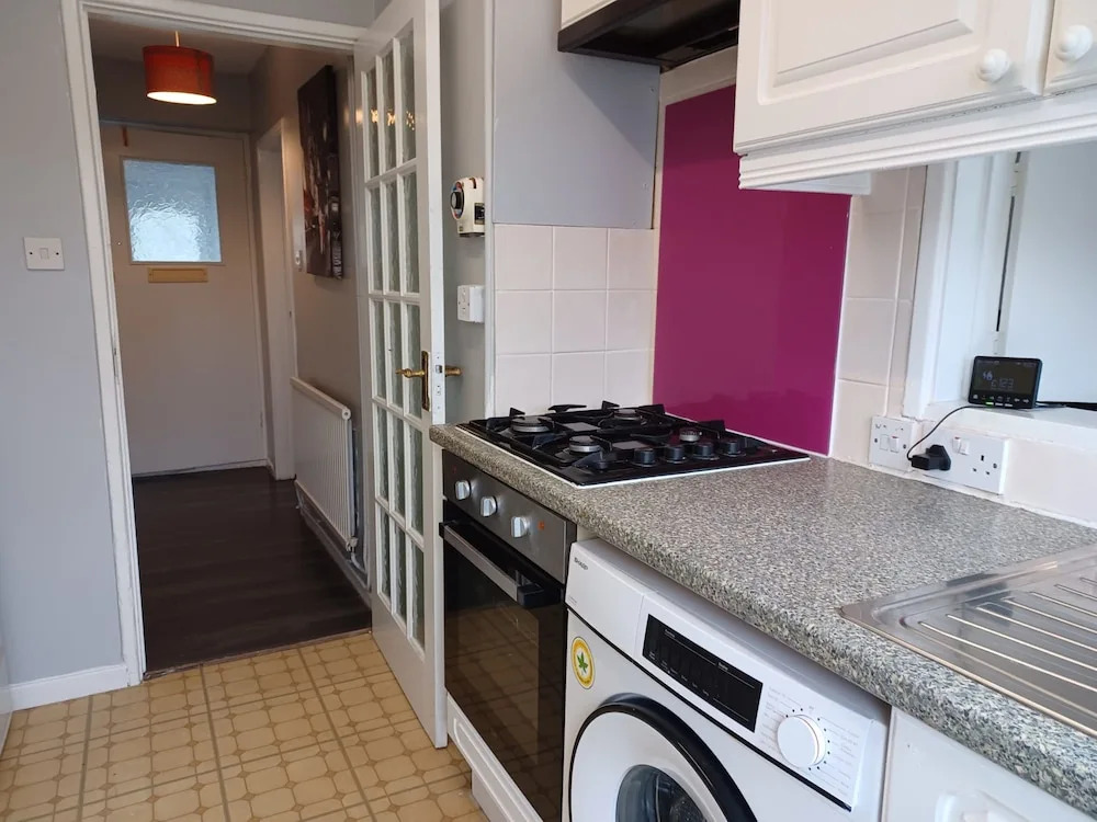 Poynters House - Huku Kwetu Luton