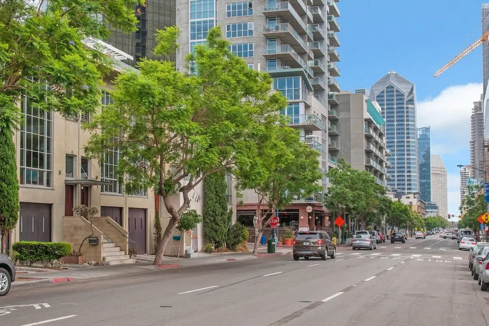 Beautiful 2br/2.5ba Apt in Little Italy by Domio