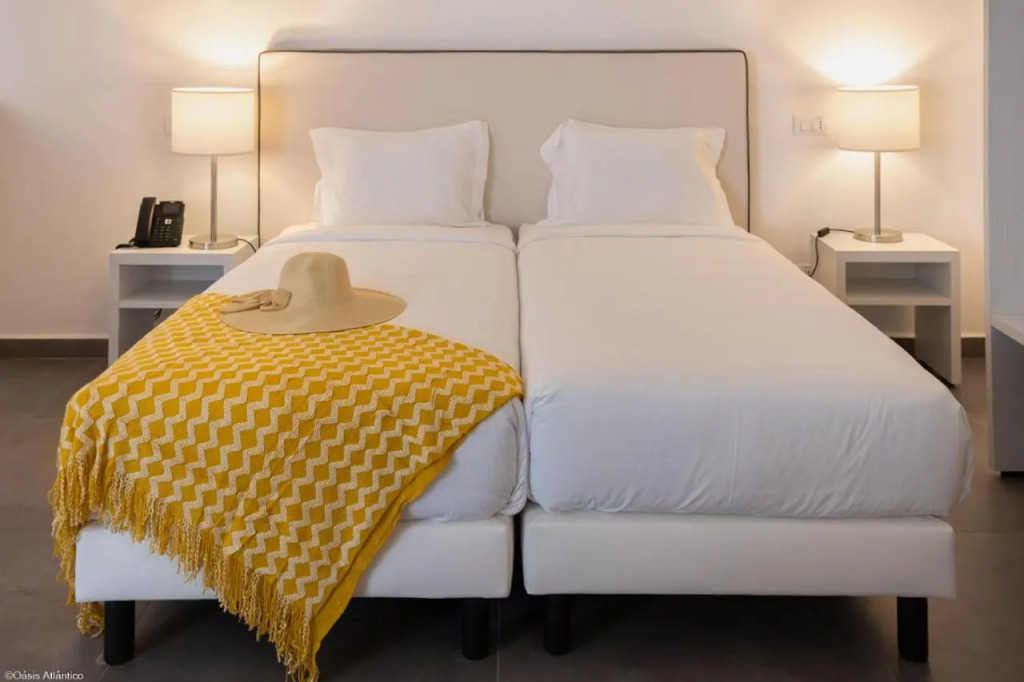 Oasis White Hotel