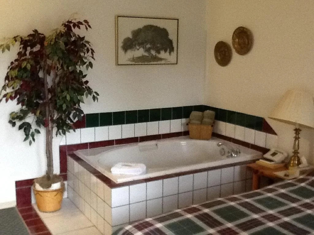 Bears Claw Lodge