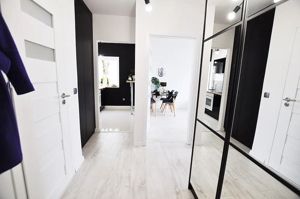 M11 Outstanding Apartment with Balcony