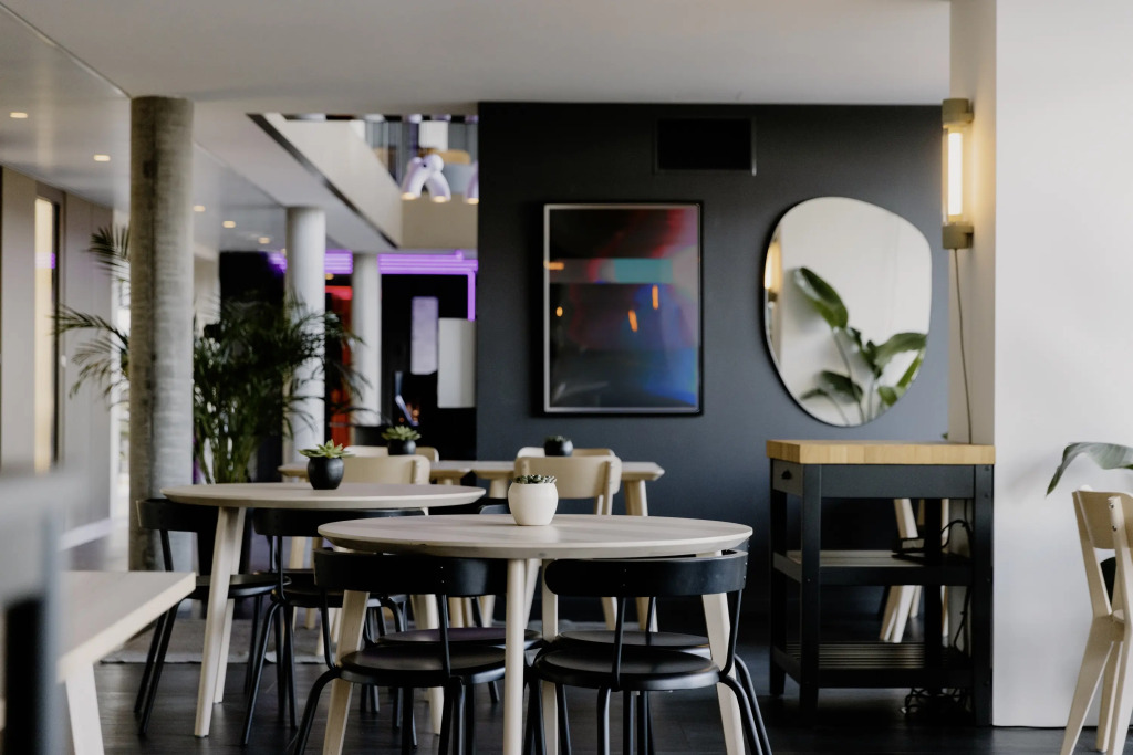 YOTEL Geneva Lake